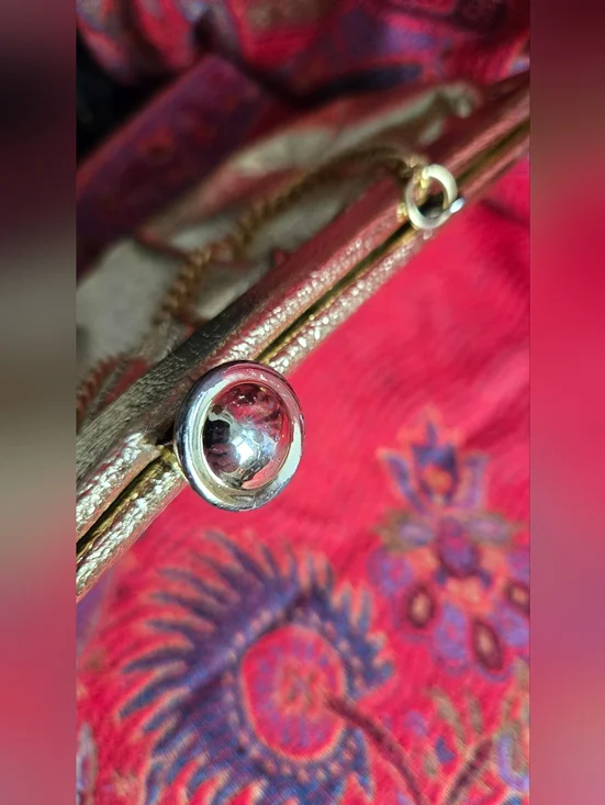 Vintage Shiny Gold Lamé Clutch Bag - Picture 4 of 9